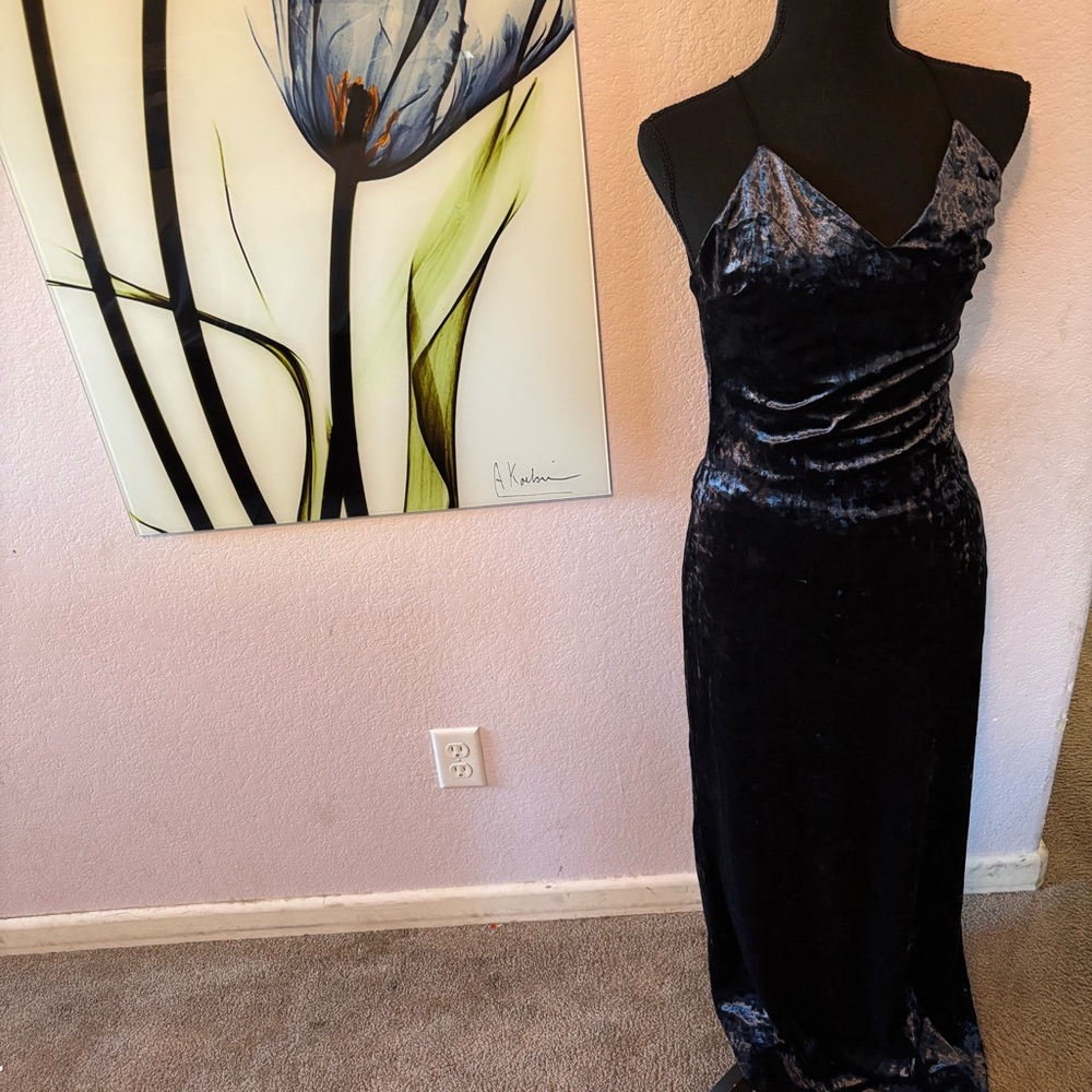 New crushed velvet dress size small